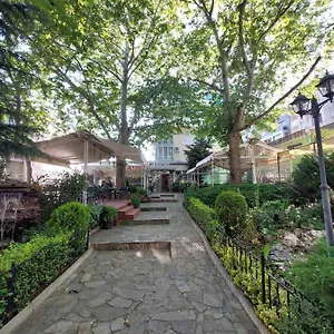 Near To Free Apartament